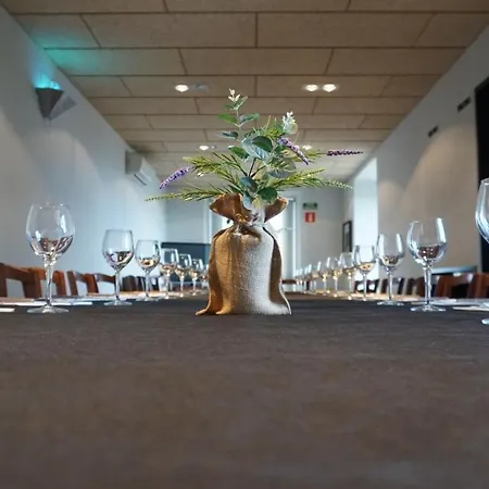 Els Angels Hotel & Restaurant מלון 3*